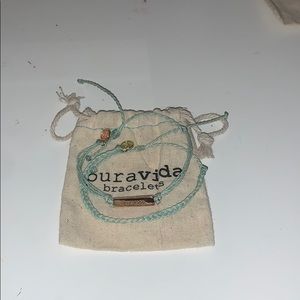 2 pura vida bracelets